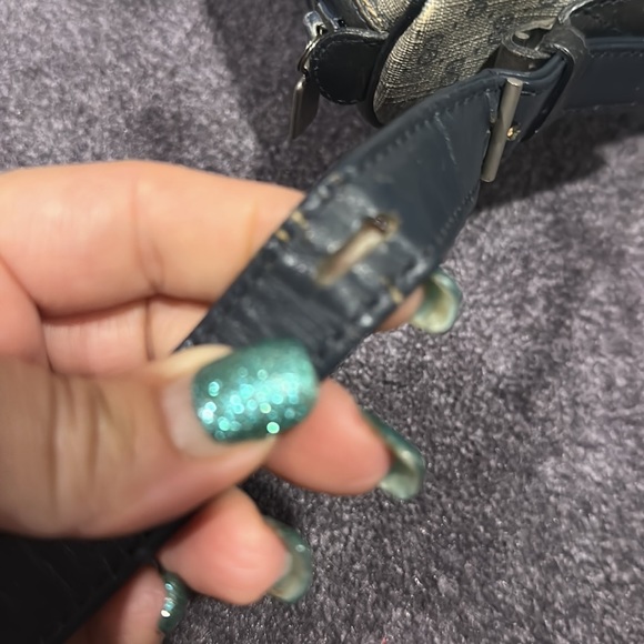 Project bag!!!Gucci Navy shoulder bag… Vintage!  12/2000!  PRICE DROP! - Picture 3 of 17